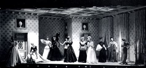 theatre de la mode 1945.